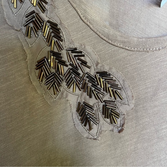 Banana Republic Factory v-neck beaded NWT shirt sleeve tee size small - Picture 7 of 11